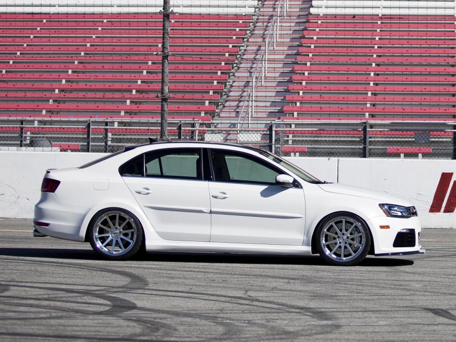  Volkswagen Jetta Racer&rsquo;s Dream by FMS Automotive 2013 года  (фото 4 из 6)